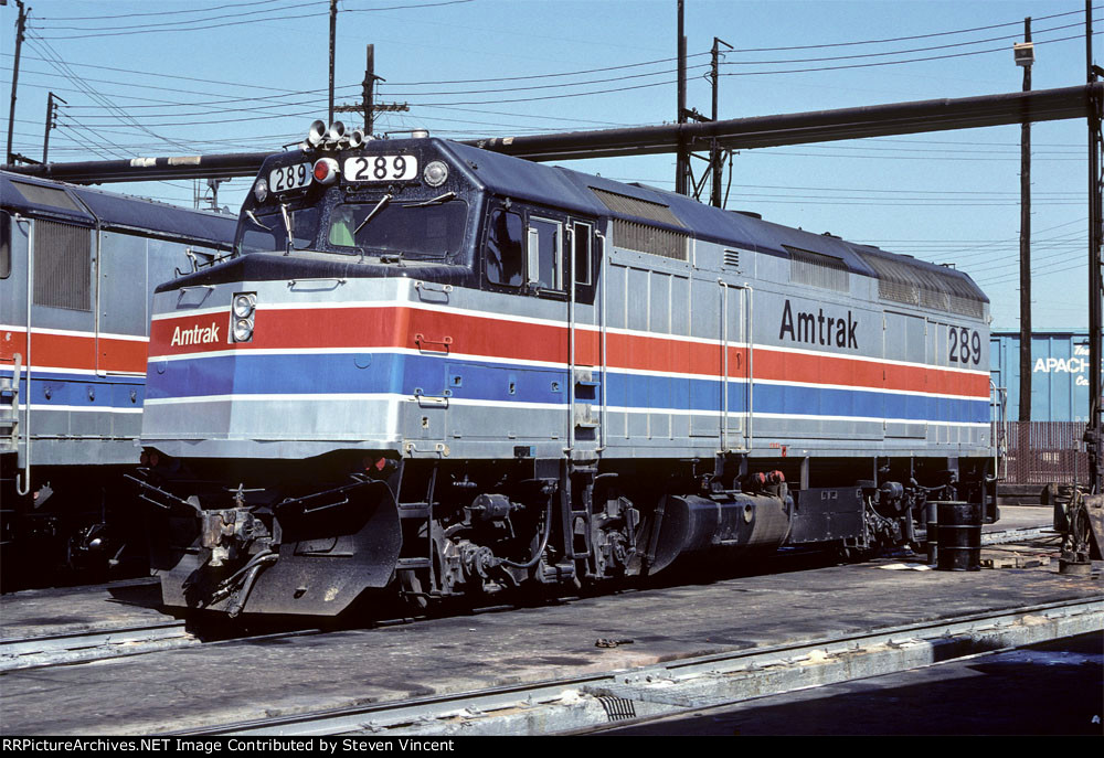 Amtrak F40PH #289 on whisker tracks at Redondo Junction roundhouse.